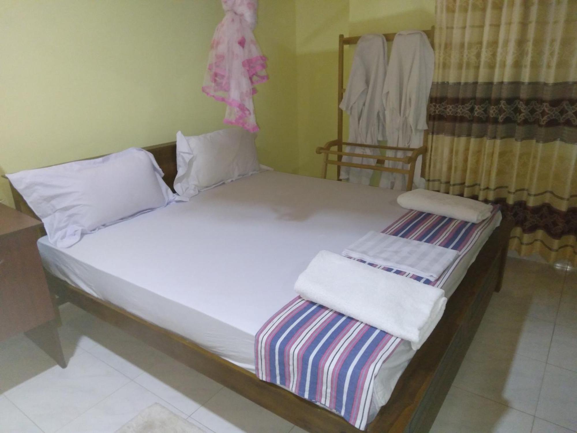 Suwani Pinnawala Homestay Quarto foto